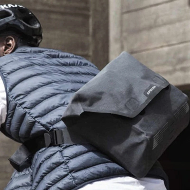 Besace Sacoche Vélo City Messenger Apidura 11 L Ou 13 L 7 Besace Sacoche Vélo City Messenger Apidura 11 L Ou 13 L – Image 5