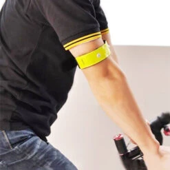 Brassard De Sécurité Avec LEDs Clignotant Pour Vélo Ou Jogging -Point Soldes brassard de securite avec leds clignotant pour velo ou jogging 3