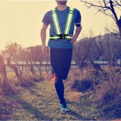 WOWOW Ceinture Jaune Réfléchissante Réglable Pour Piéton Ou Cycliste 12 WOWOW Ceinture Jaune Réfléchissante Réglable Pour Piéton Ou Cycliste -Point Soldes ceinture jaune reflechissante reglable pour pieton ou cycliste 4