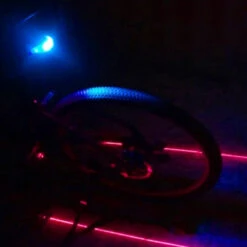 Eclairage Arrière Bleu Pour Vélo Avec Laser 10 Eclairage Arrière Bleu Pour Vélo Avec Laser -Point Soldes eclairage arriere bleu pour velo avec laser 2