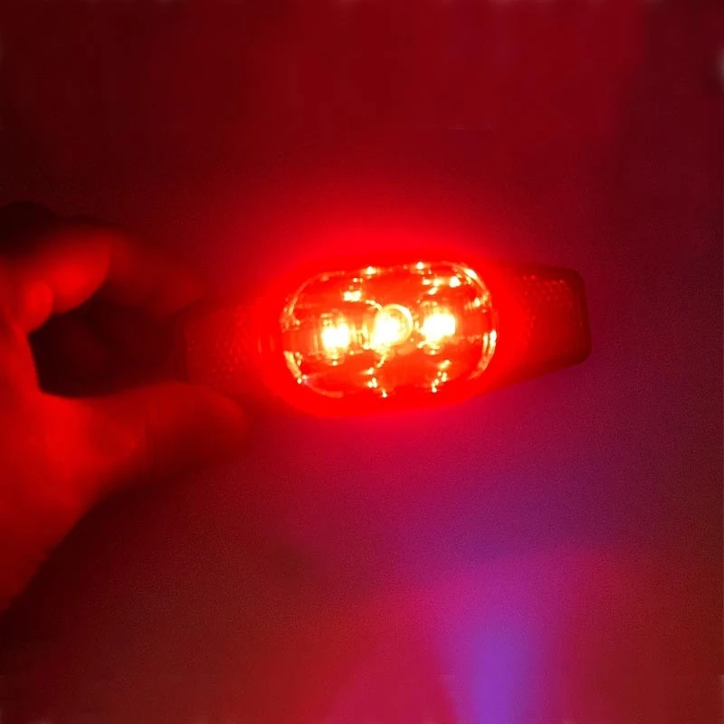 Eclairage Clignotant à LED Avec Catadioptre Double Pour Porte Bagages Vélo 5 Eclairage Clignotant à LED Avec Catadioptre Double Pour Porte Bagages Vélo – Image 3