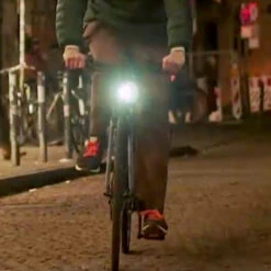 Eclairage Pour Vélo Sans Pile Avant Sur Cadre NOVA REELIGHT -Point Soldes eclairage pour velo sans pile avant sur cadre nova reelight 4