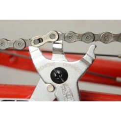 Super B Pince à Maillon Chaine Vélo 2 En 1 Montage Et Démontage 10 Super B Pince à Maillon Chaine Vélo 2 En 1 Montage Et Démontage -Point Soldes pince a maillon chaine velo 2 en 1 montage et demontage 2