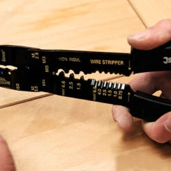 Point Soldes -Point Soldes pince a sertir et a denuder 1