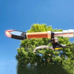 Rétroviseurs Clignotants De Vélo Et Trottinette QLÏR VISAIA BIKE 10 Rétroviseurs Clignotants De Vélo Et Trottinette QLÏR VISAIA BIKE -Point Soldes retroviseurs clignotants de velo et trottinette qlir visaia bike 1 2