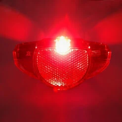 AXA Spark Steady Éclairage Arrière 80 Mm Pour Porte-bagages Vélo -Point Soldes spark steady eclairage arriere 80 mm pour porte bagages velo 2