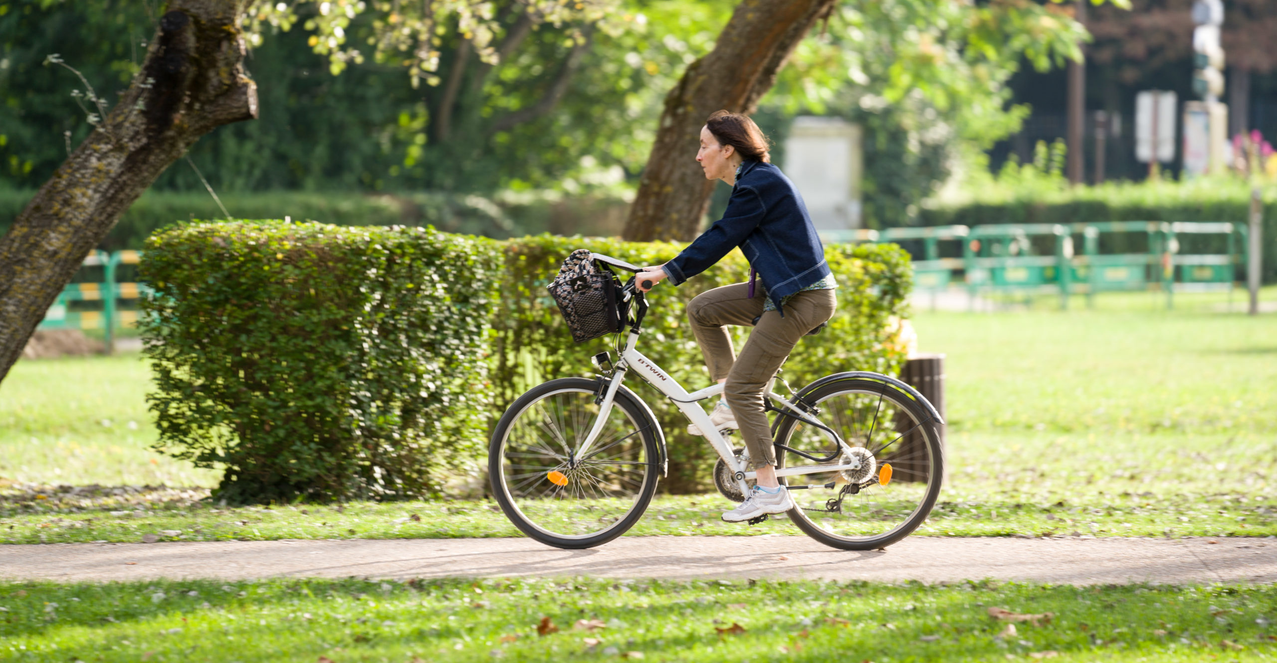 Point Soldes -Point Soldes Velo Coulee Verte scaled 1